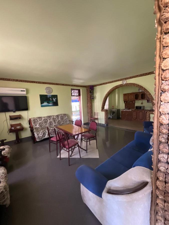 Mimino-Kongo Hotel Ureki Eksteriør billede